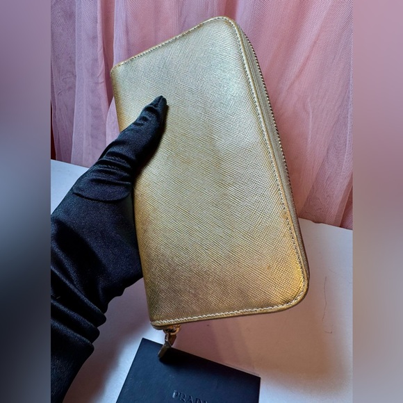 REDUCED Prada Gold Saffiano Leather zip Around Continental - Picture 10 of 15